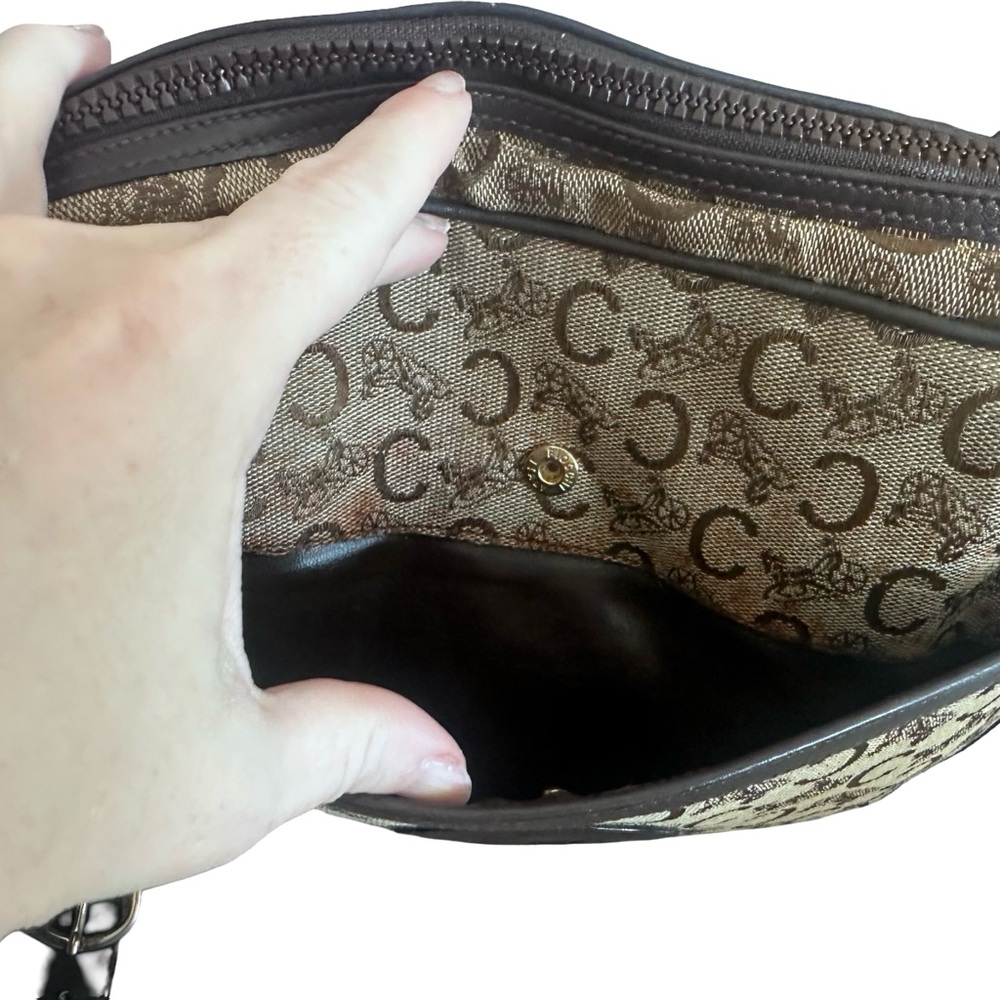 Celine C Sulky Vintage shoulder bag in beige canvas with brown leather trim. - Picture 6 of 12